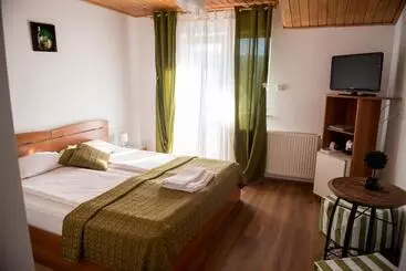 Pension Camere De Inchiriat Cascada