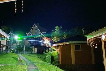 پانسیون Pousada 3 Pinheiros A 400m Do Museu Automotivo Carde