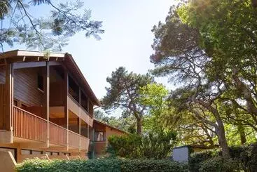 Apart Otel Résidence Hôtelière Les Acanthes