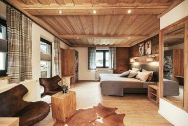 פנסיון Golf & Ski Chalet