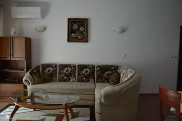 پانسیون Guest House Mimosa