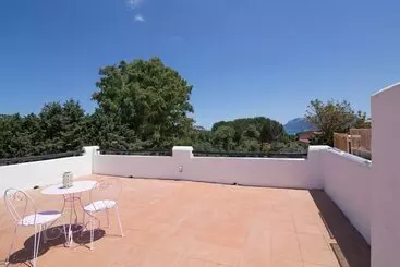 アパートホテル White Sand Residence