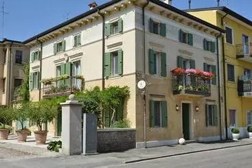 ペンション B&b La Mongolfiera