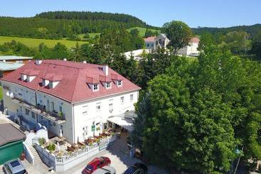 ペンション Mayerling Adults Only