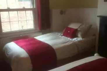 پانسیون Alice Guest House