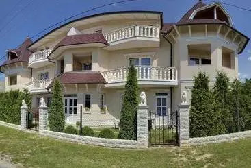 Pension Hegyi Villa