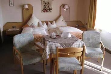 ペンション Gästehaus Steininger