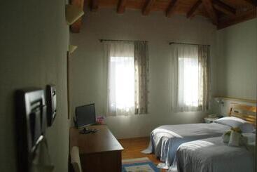 بنسيون Osteria La Pesa