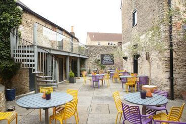 호스텔 The Archangel,restaurant & Bar With Rooms