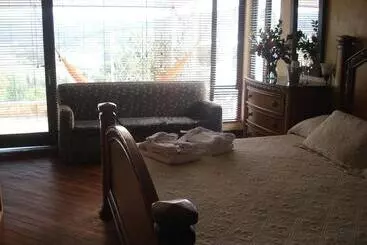 Auberge Hôtelière Miravalle Suites