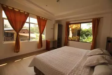 پانسیون Lava House Hostal