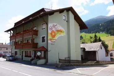 アパートホテル Garni Apparthotel St Valentin