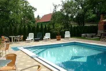 Hangya Panzió és étterem