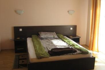 پانسیون Casa Sidor