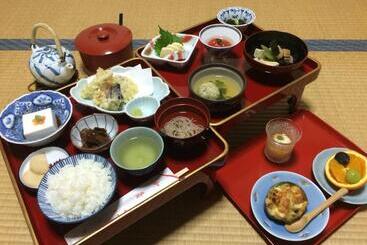 פנסיון 高野山 宿坊 熊谷寺  Koyasan Shukubo Kumagaiji