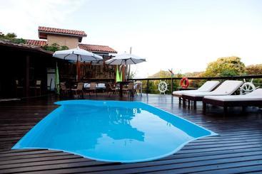 پانسیون Pousada Aloha Beach House