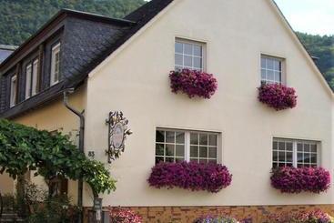 פנסיון Gästehaus Weberskirch