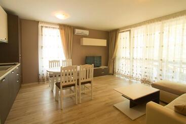 Апарт-отель Holiday Village Lozenets