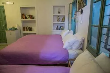 Majatalo Alexandra House
