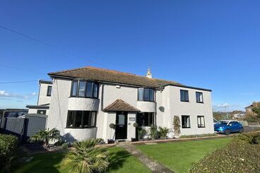 Majatalo Waterside Guesthouse