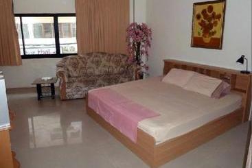 הוסטל Doubleshot Guesthouse Jomtien