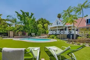 Majatalo Yebo Boutique Guesthouse
