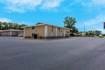 הוסטל Econo Lodge Portage