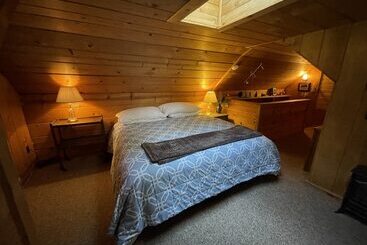 הוסטל Holly S Place