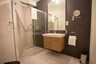 پانسیون Apartment 81