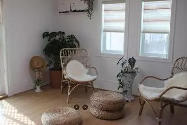 ペンション All In One Guesthouse