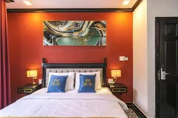 Hotel Dancentre Airport Stays   Vyvy