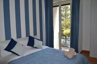 Pensão Regis Rooms