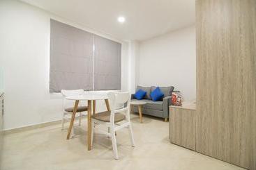 فندق Reddoorz Premium Near Etown 3