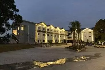 Starview Hotel And Resort