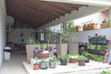 آپارتمان‌های توریست‌ها Apartmani Budimčić