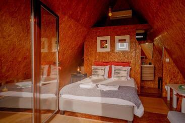 Bed and Breakfast Arrabia Guest Houses Glamping