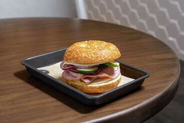 فندق Embassy Suites By Hilton Knoxville Downtown