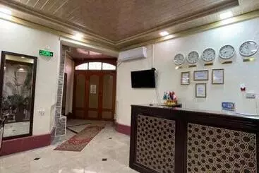 ペンション Al Mansur