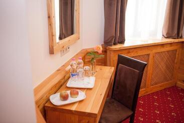 Baron Spa Hotel   Museum Yaremche