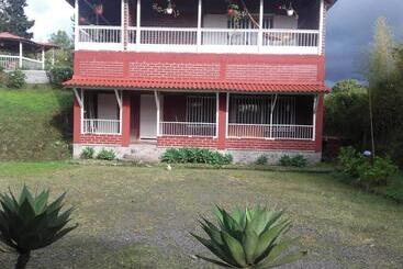 ベッドアンドブレックファースト La Gaviota Bnb