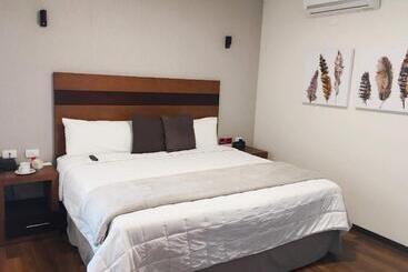 فندق Plaza Catedral