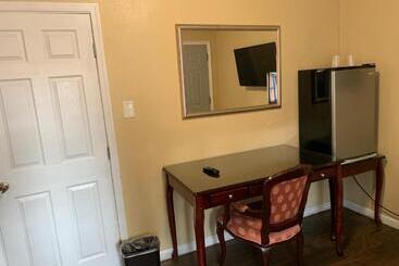 Sunlight Motel Long Beach