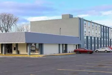 Hotelli American Inn And Suites Ferndale