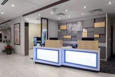 Hotelli Holiday Inn Express & Suites   Madison, An Ihg