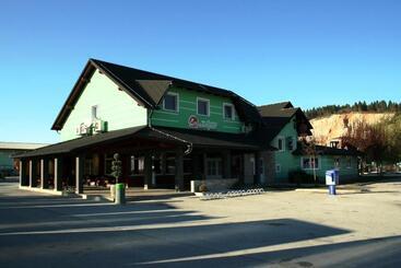 تختخواب و صبحانه Rooms En Krajcar