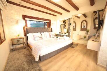 هتل Boutique Guatika