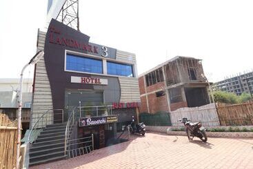 Hotel Oyo 28767 Landmark 3