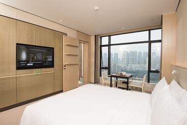 酒店 Virtuous World