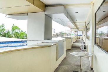 Oyo 137 Residencia Rsy Condotel