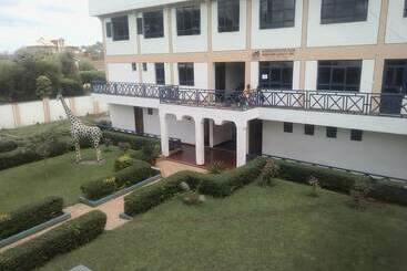 هتل Levilla Gardens Resort & Spa